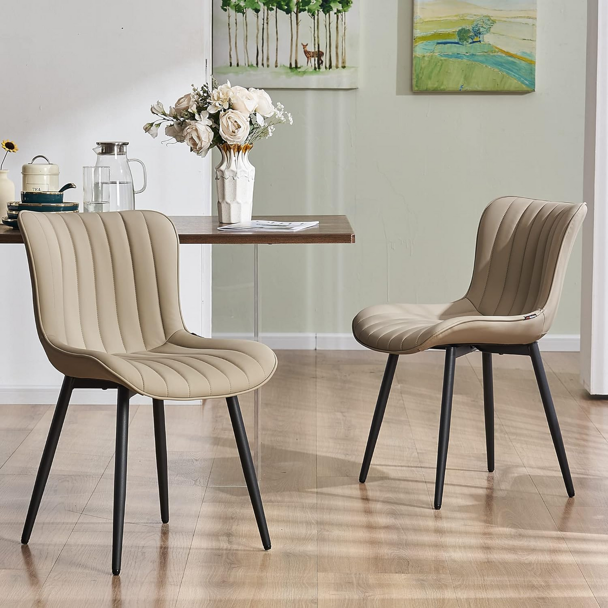 Eetkamerstoel Beige – Zwarte Metalen Poten